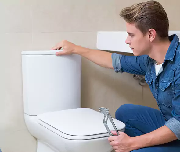 Expert Plumber for Toilet Replacement in Seaford, NY: Schedule Affordable Toilet Replacement Services with Us